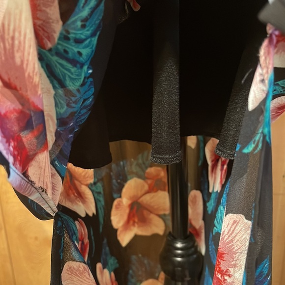 Miami Floral Maxi Dress - Picture 5 of 10